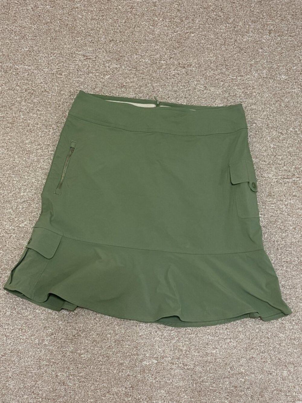 Royal Robbins Size 12 Green Skirt with Cargo Pockets
